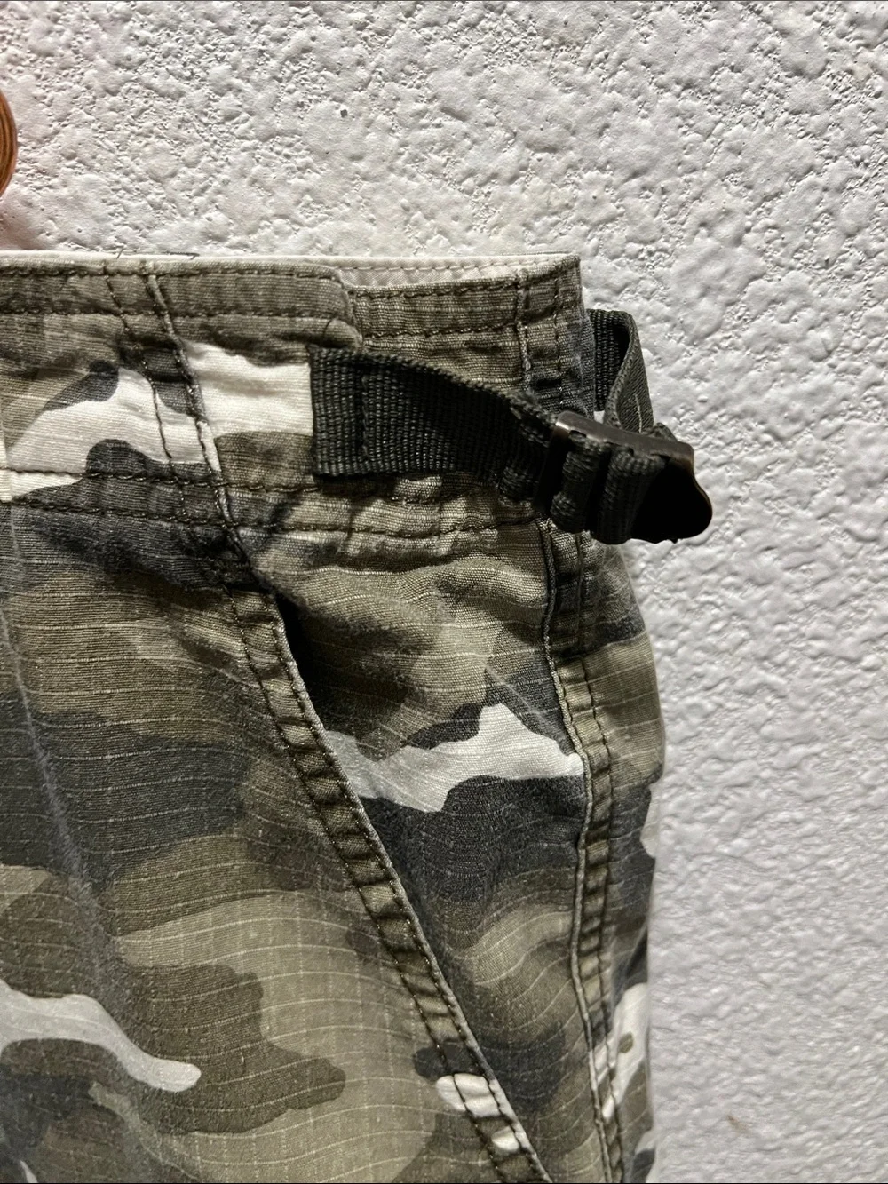 The North Face Men's Camouflage Cargo Shorts — Olive & White